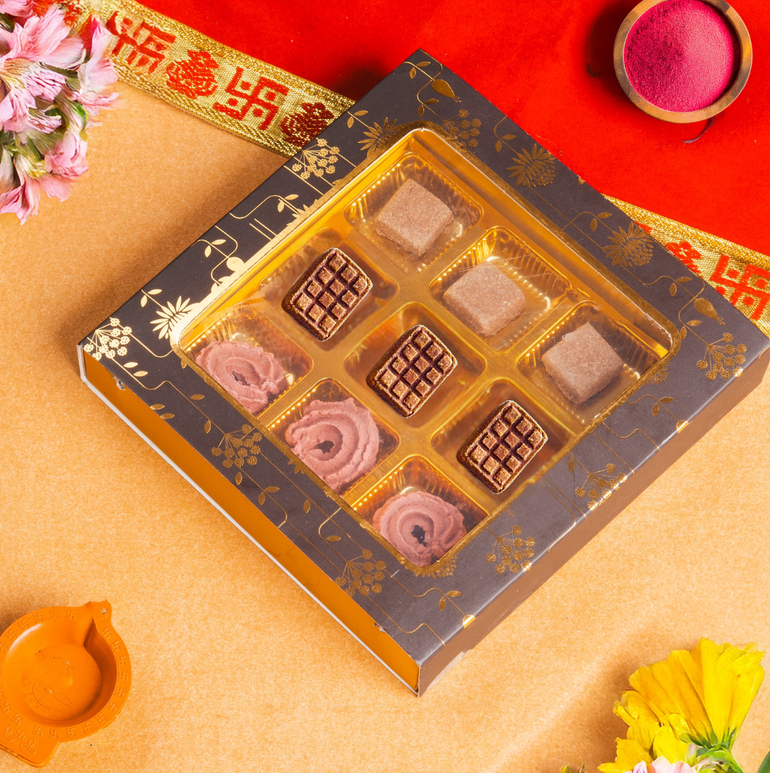 Mithai Box Treat, Snack & Cookies for Cats